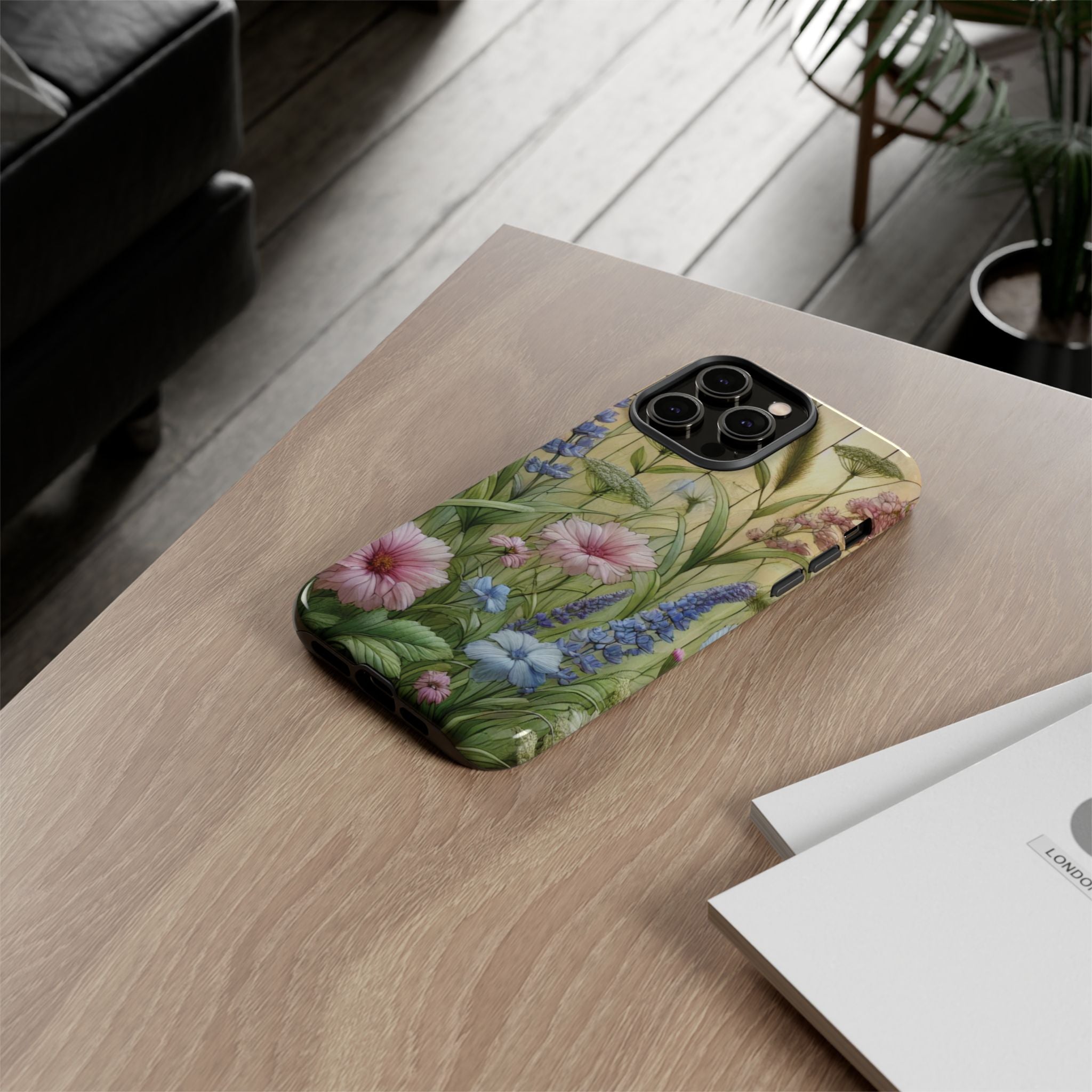 Exquises fleurs sauvages en vitrail : l'artisanat fait main pour votre intérieur. Ajoutez une touche d'élégance et la beauté de la nature avec des panneaux floraux éclatants et minutieusement conçus, parfaits pour tout décor. Un cadeau pour elle.