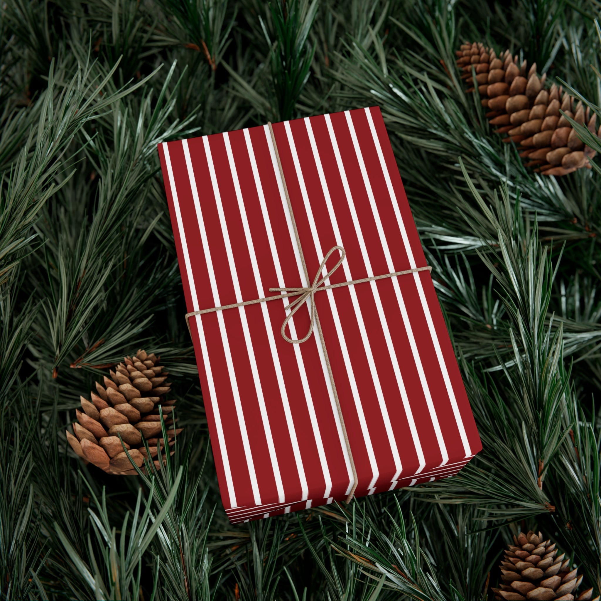 Festive Red and White Stripes Wrapping Paper Classic Holiday Design for Perfectly Wrapped Gifts, 100% Recyclable, Ideal for Christmas, Birthdays, and Special Occasions Christmas Decorations Festive Retro - MRSBYVALLE