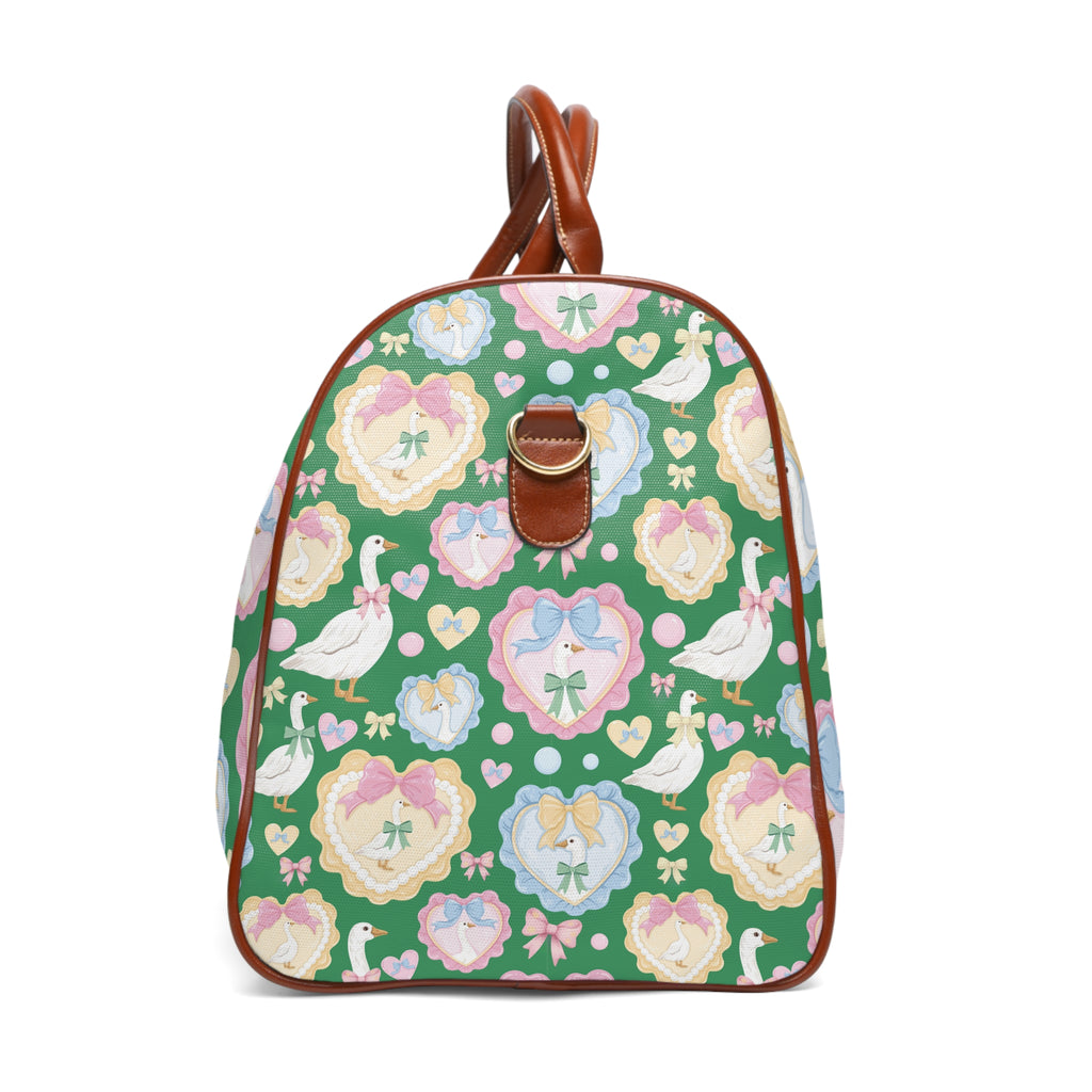 Sac de voyage imperméable vert Oie Cendrillon — Nœuds et cœurs pastel