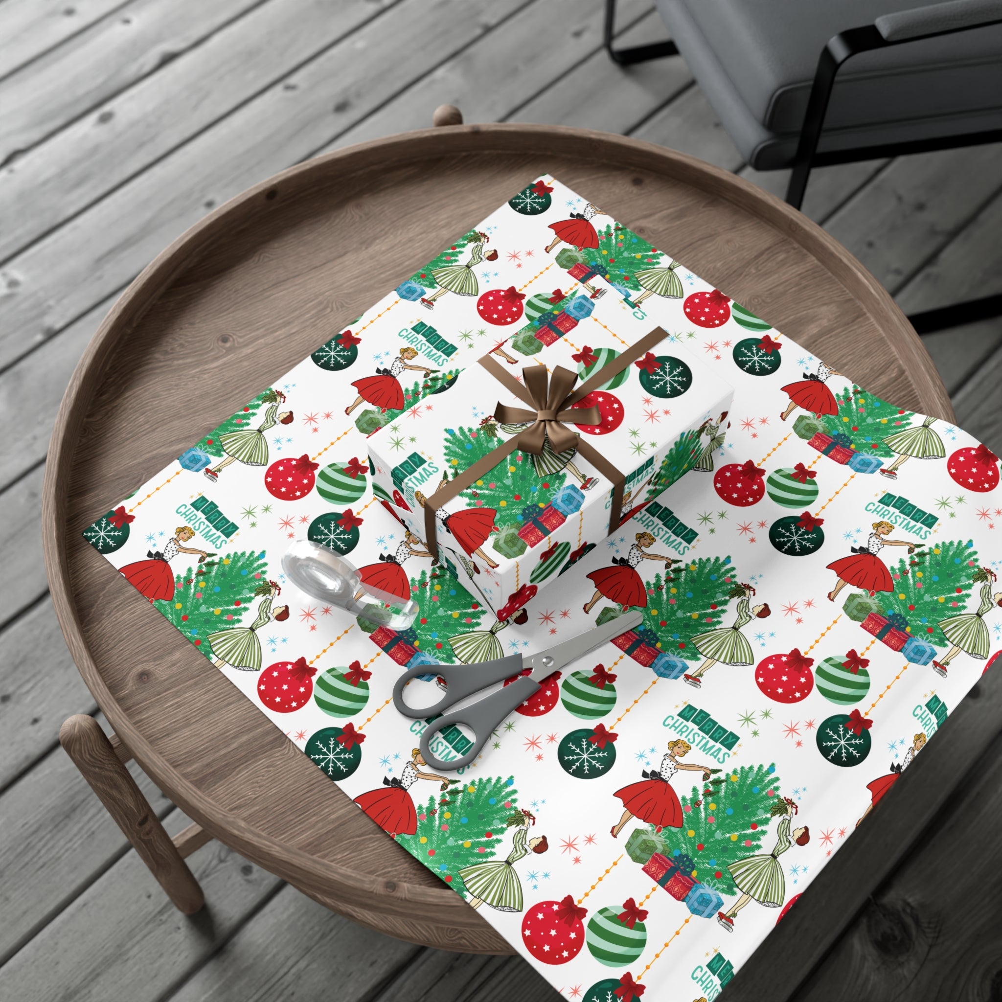 Retro Glam Christmas Wrapping Paper  50s Holiday Gift Wrap, Festive Fun Design for Stylish Presents, 3 Size Options Available Gift Mom