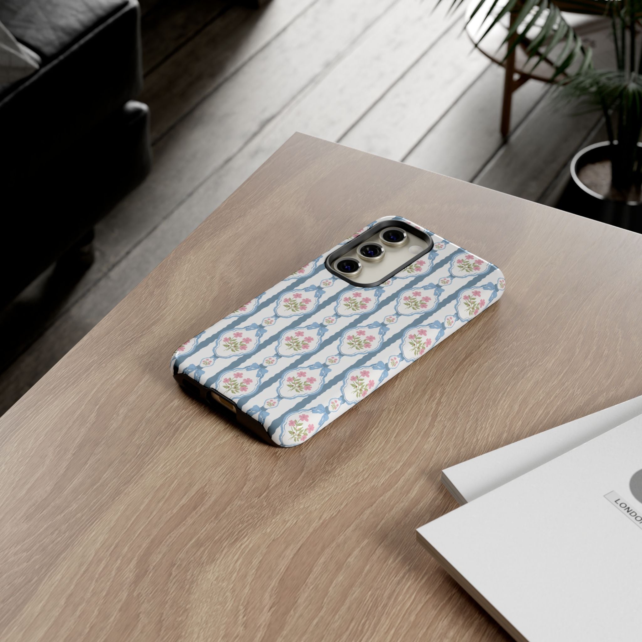 Coque de téléphone Vintage Nœud Bleu et Rose — Motif floral romantique « Tough Cases »