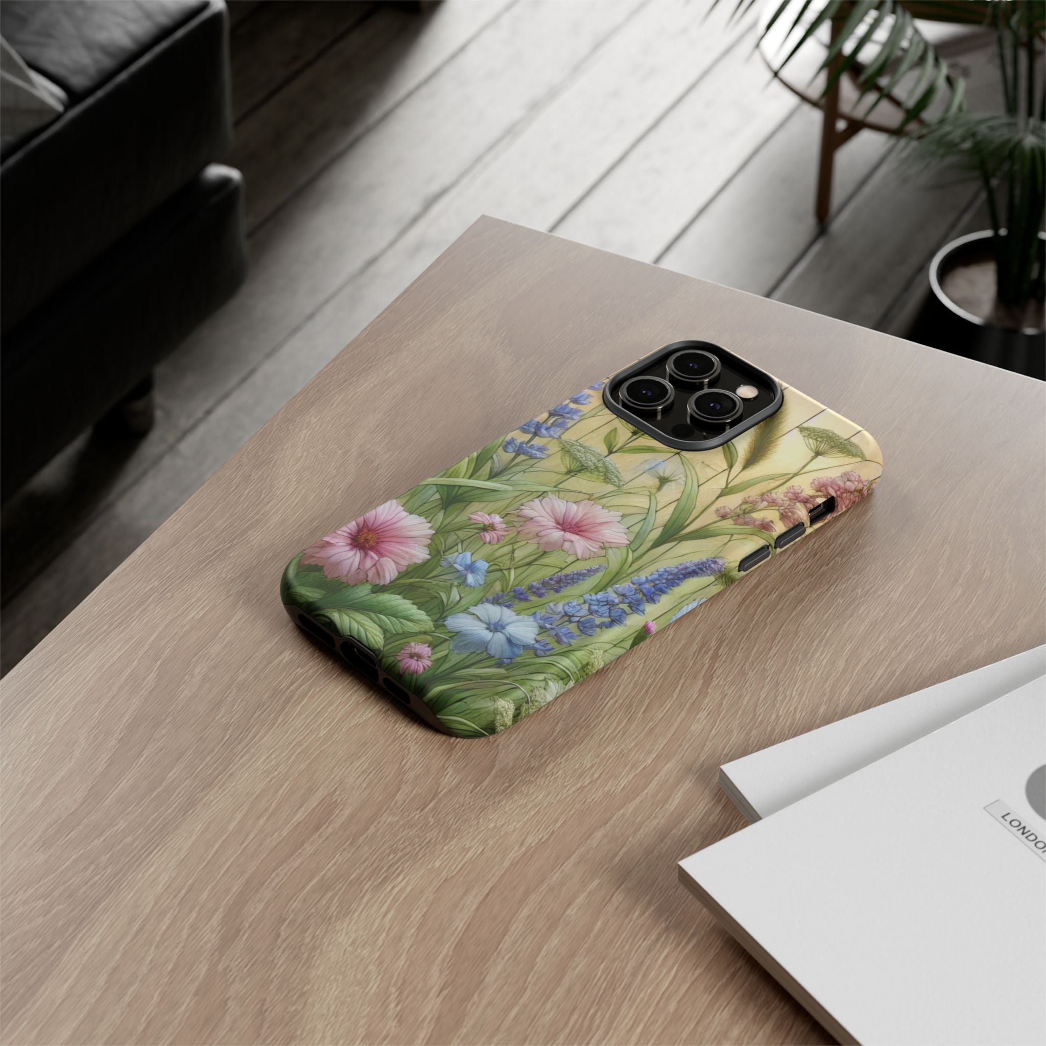 Exquises fleurs sauvages en vitrail : l'artisanat fait main pour votre intérieur. Ajoutez une touche d'élégance et la beauté de la nature avec des panneaux floraux éclatants et minutieusement conçus, parfaits pour tout décor. Un cadeau pour elle.