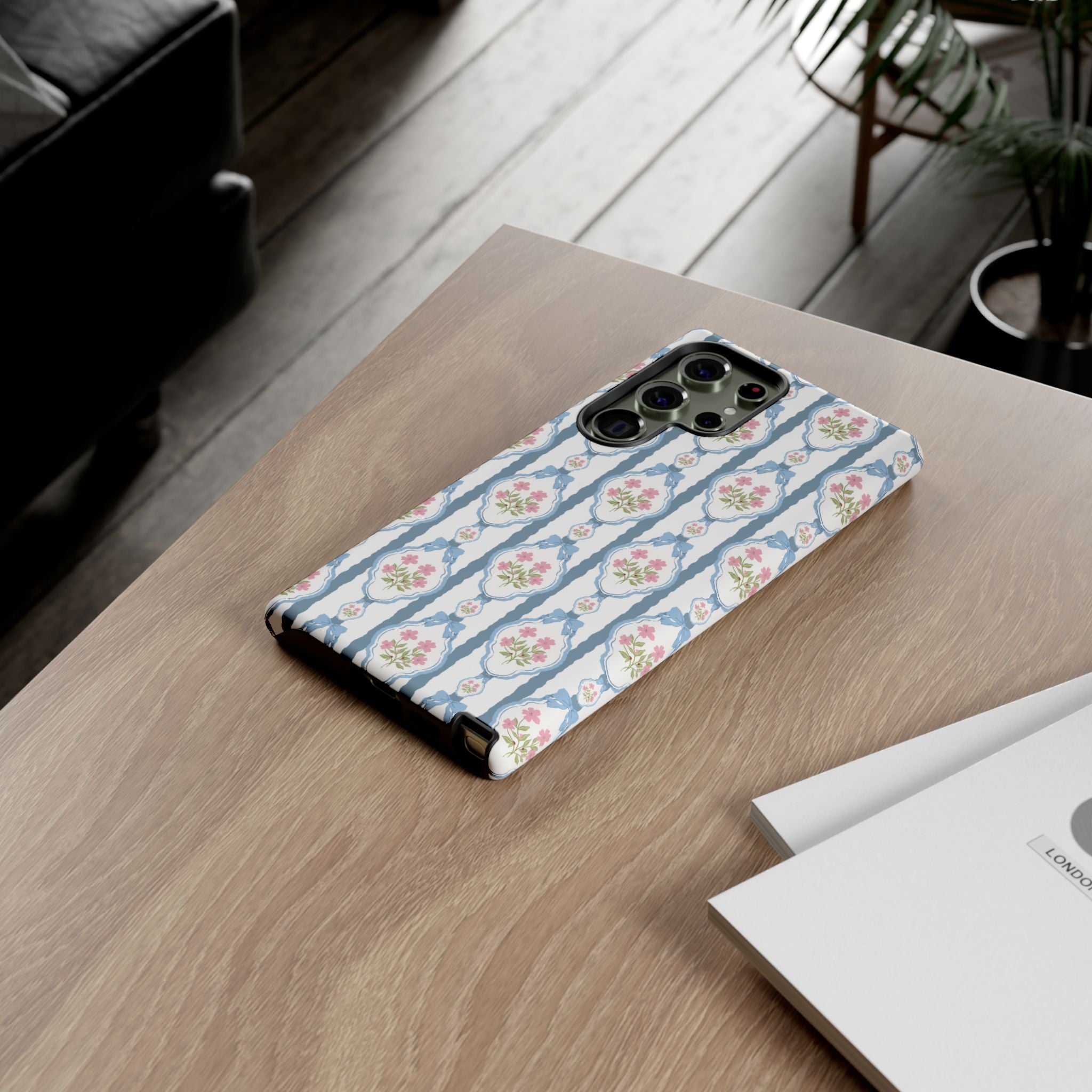 Coque de téléphone Vintage Nœud Bleu et Rose — Motif floral romantique « Tough Cases »