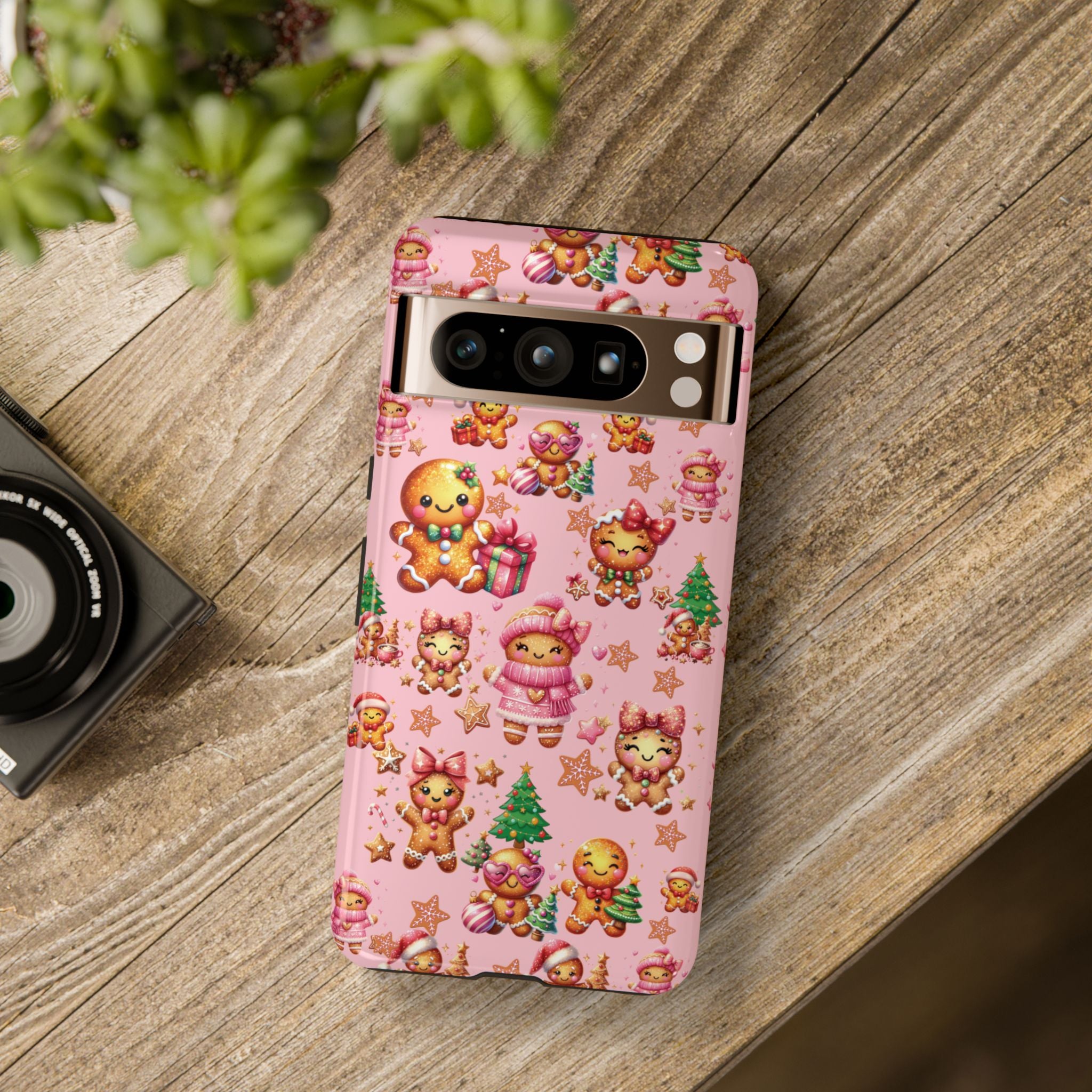 Coque de téléphone en forme de petite fille pain d'épices rose adorable, ambiance girly pour les fêtes, esthétique douce de Noël, idée cadeau mignonne et festive pour elle, housse de protection amusante