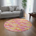 Tapis rond effet marbre rose poudré et jaune pastel — Tapis de luxe à veines dorées