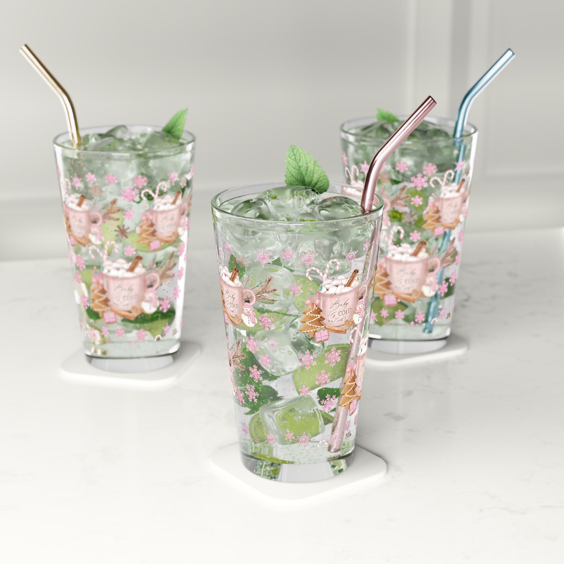 Baby it's Cold Outside Pint Glass Retro Christmas Design | Unique Holiday Drinkware | Perfect Gifts & Decorations |Ideal Gift for Christmas Celebrations Elegance Durable, Glassware Perfect for Parties - MRSBYVALLE