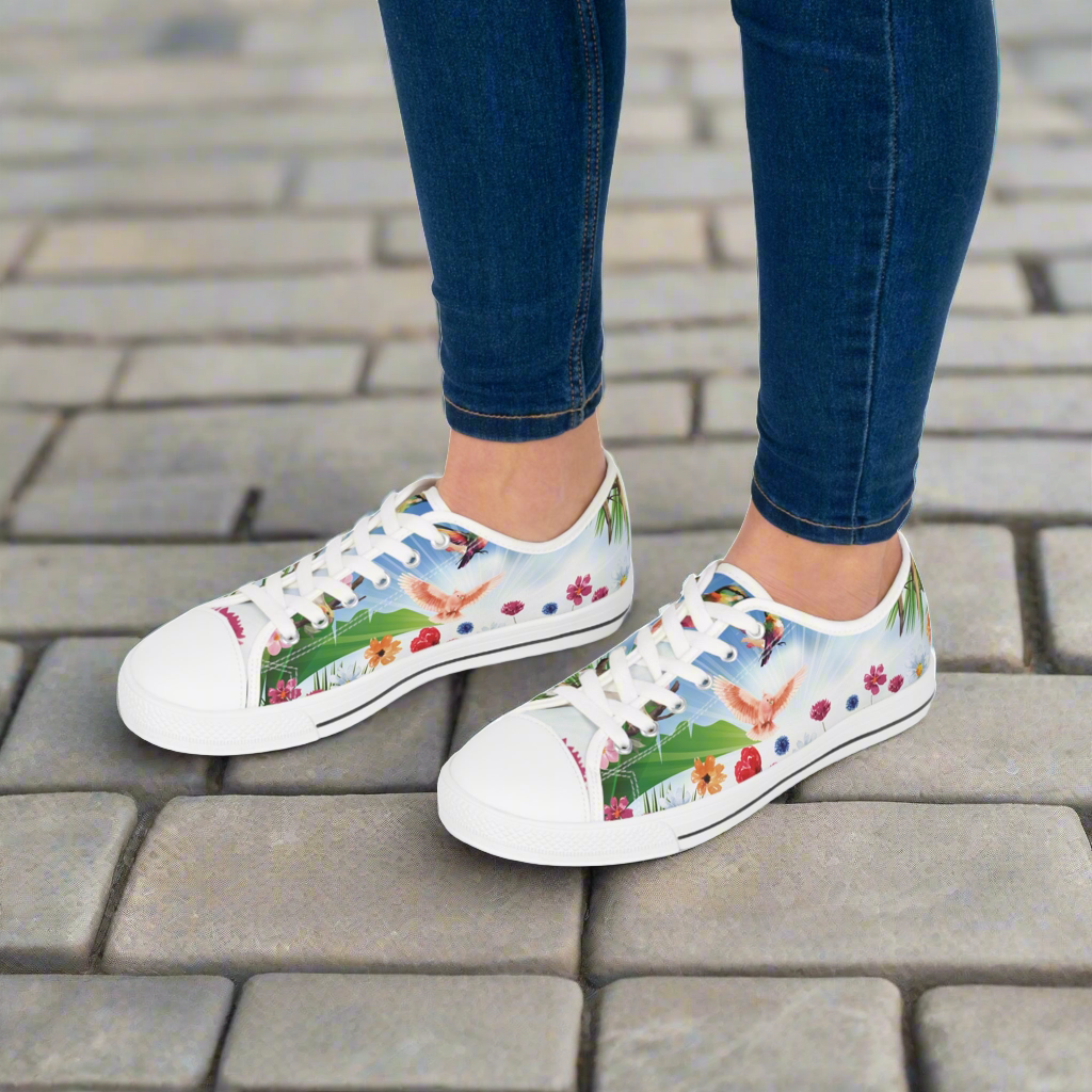 Tropical Birds Women's Low Top Sneakers Breathable Polyester Canvas, Lightweight Stylish Comfortable All-Day Wear, Perfect for Walking and Everyday Activities - MRSBYVALLE