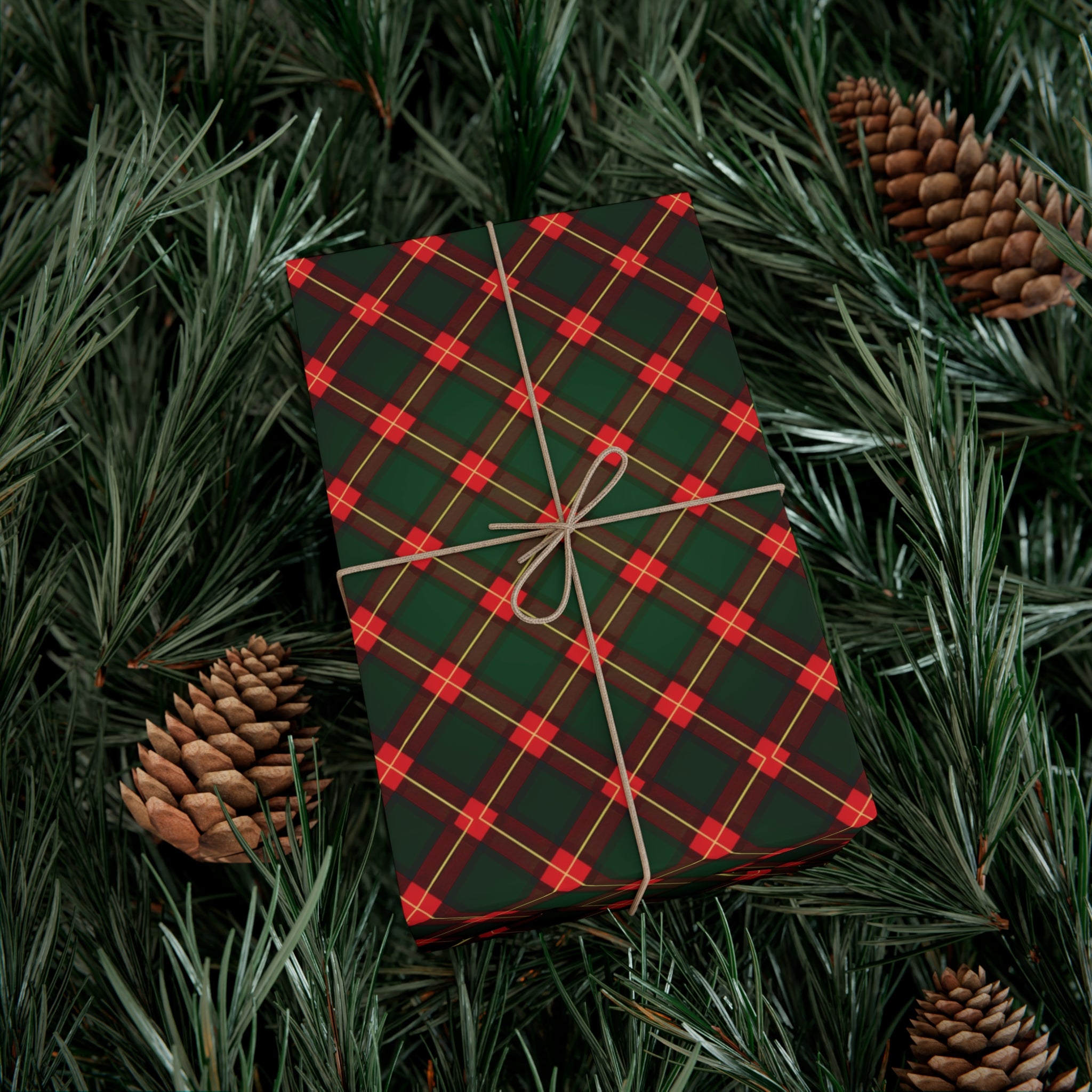 Festive Red & Green Plaid Wrapping Paper - Classic Holiday Gift Wrap for Christmas Presents, Adds Seasonal Charm, Premium Quality Wrapping for All Gifts - MRSBYVALLE