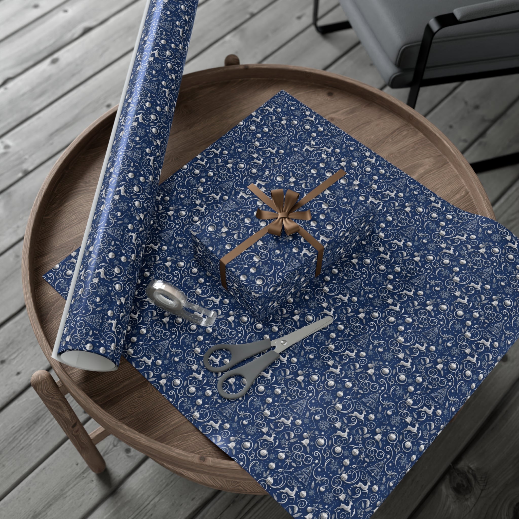 Emballage Cadeau de Noël Bleu et Argent Élégant – Feuilles et Rouleaux de Papier Cadeau Festif | MRSBYVALLE
