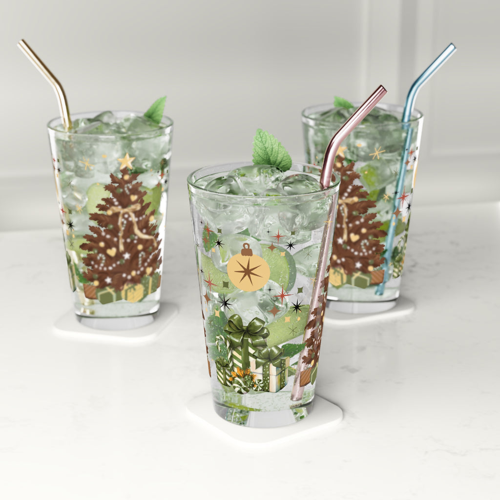 16oz Christmas Tree Pint Glass, Brown Holiday Glassware, Rustic Xmas Drink Cup, Festive Winter Bar Decor, Holiday Gift for Him, Cozy Christmas Vibes