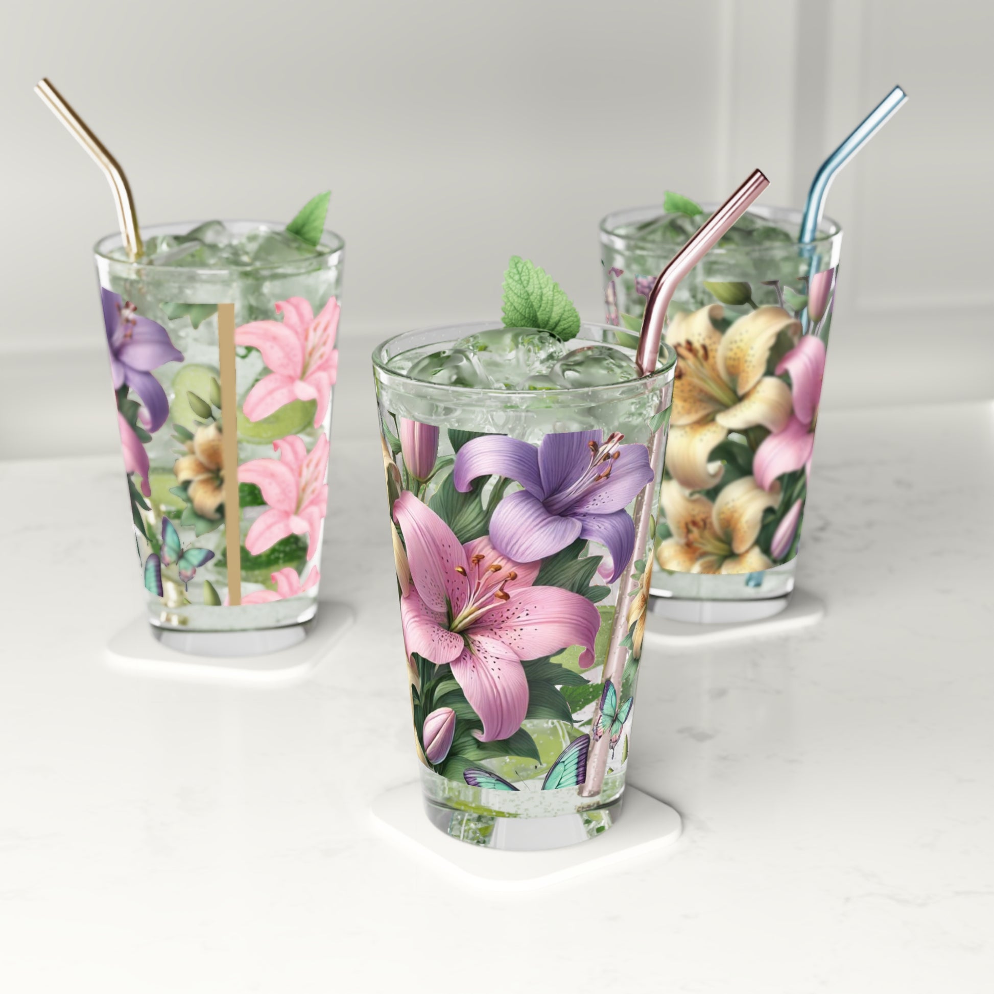 Blooming Tiger Lily 16 oz Pint Glass Vibrant Floral Design, Durable Glassware for Beverages, Ideal for Home, Bar, or Gifts | Elegant Perfect for Parties - MRSBYVALLE