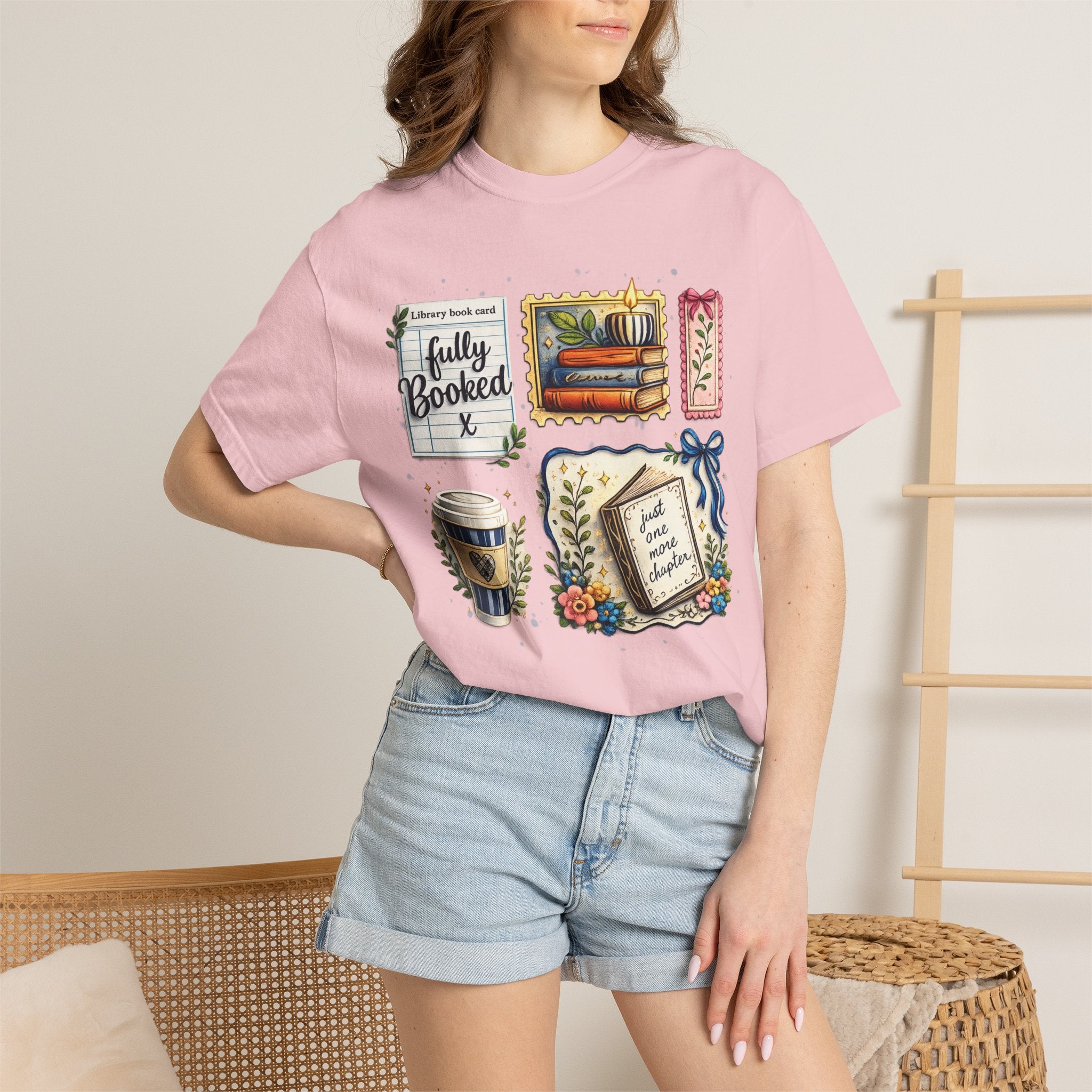 T-shirt Comfort Colors "Just One More Chapter & Coffee" – Confortable pour les amoureux des livres