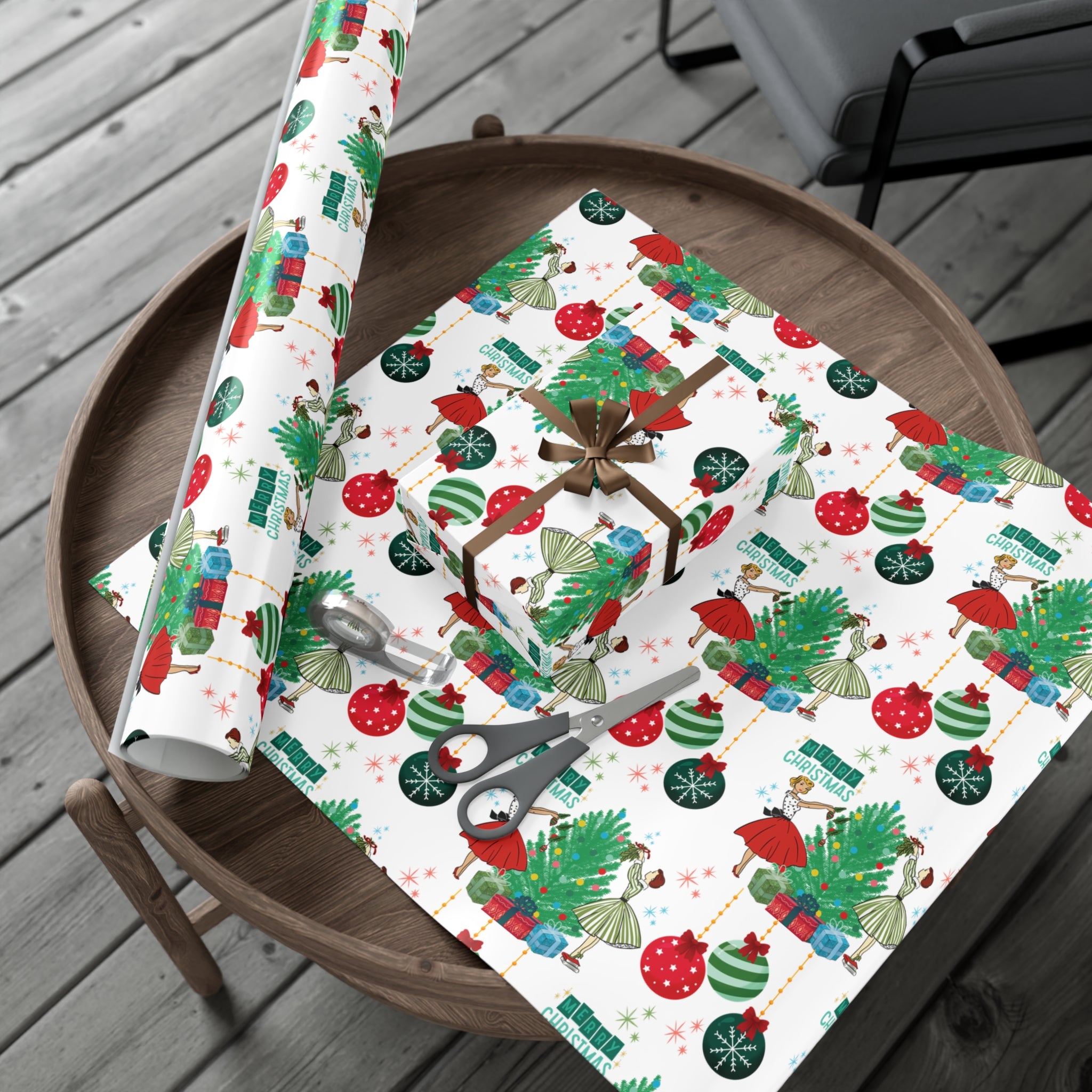 Retro Glam Christmas Wrapping Paper  50s Holiday Gift Wrap, Festive Fun Design for Stylish Presents, 3 Size Options Available Gift Mom