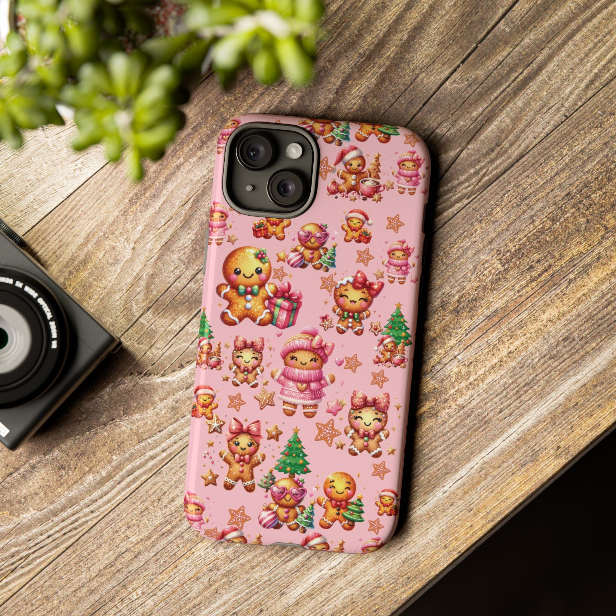 Coque de téléphone en forme de petite fille pain d'épices rose adorable, ambiance girly pour les fêtes, esthétique douce de Noël, idée cadeau mignonne et festive pour elle, housse de protection amusante