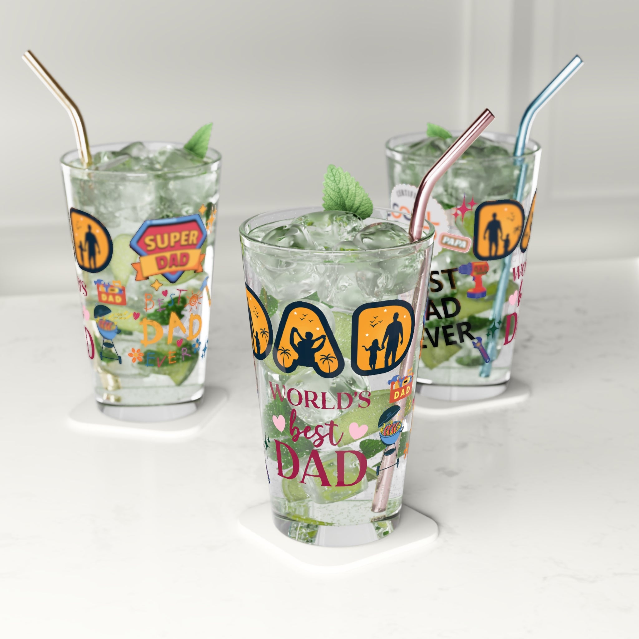 Verre à pinte de 47 cl « Super Papa », amusant et fonctionnel, cadeau pour les papas, verre transparent sans BPA, parfait pour la fête des pères, les barbecues, les jours de match et les toasts quotidiens.