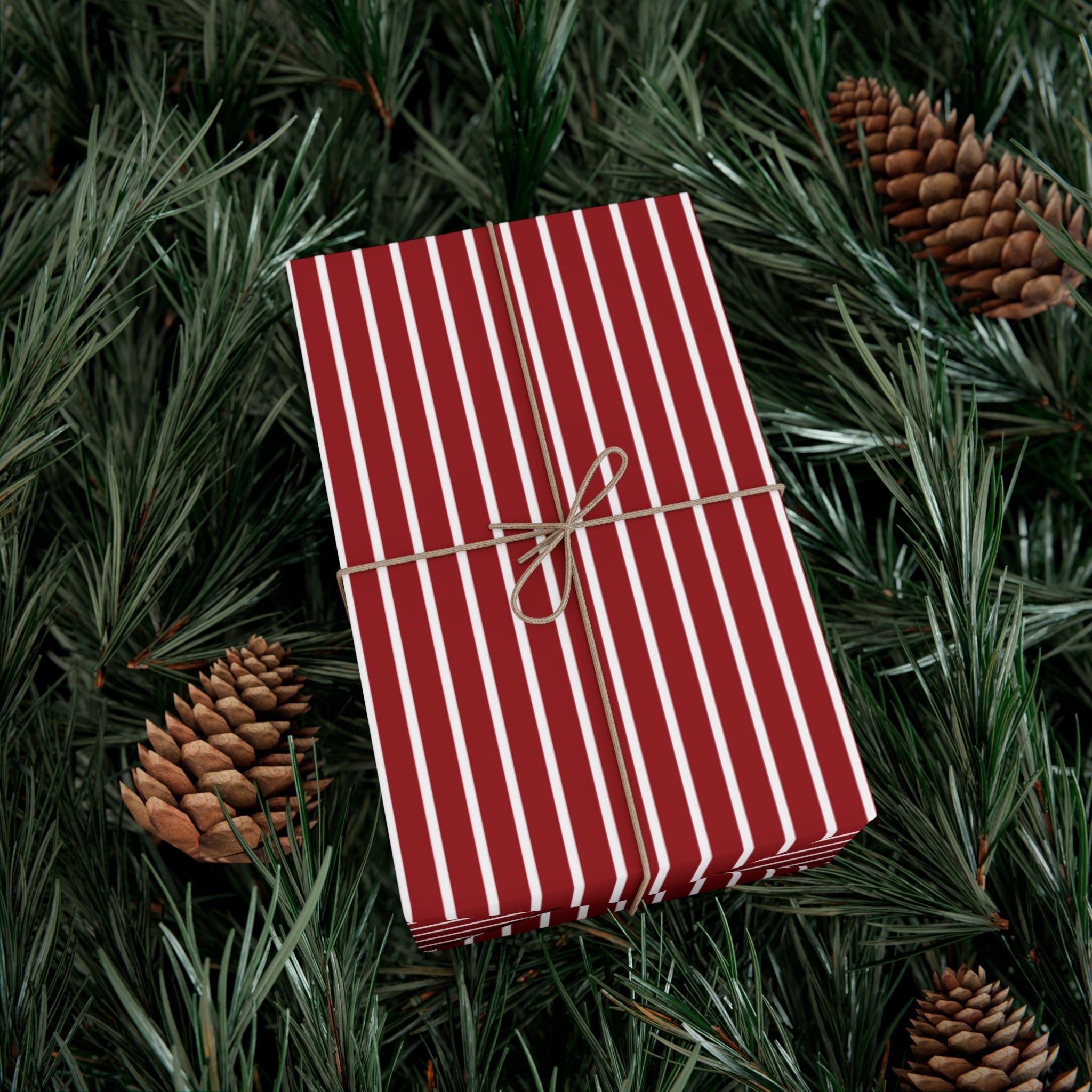 Festive Red and White Stripes Wrapping Paper Classic Holiday Design for Perfectly Wrapped Gifts, 100% Recyclable, Ideal for Christmas, Birthdays, and Special Occasions Christmas Decorations Festive Retro - MRSBYVALLE
