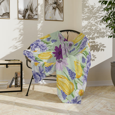 Lavender and Yellow Flower Throw Blanket – Cozy Soft Botanical Design for Bed, Couch, or Reading Nook, Perfect Gift for Nature Lovers & Home Refresh