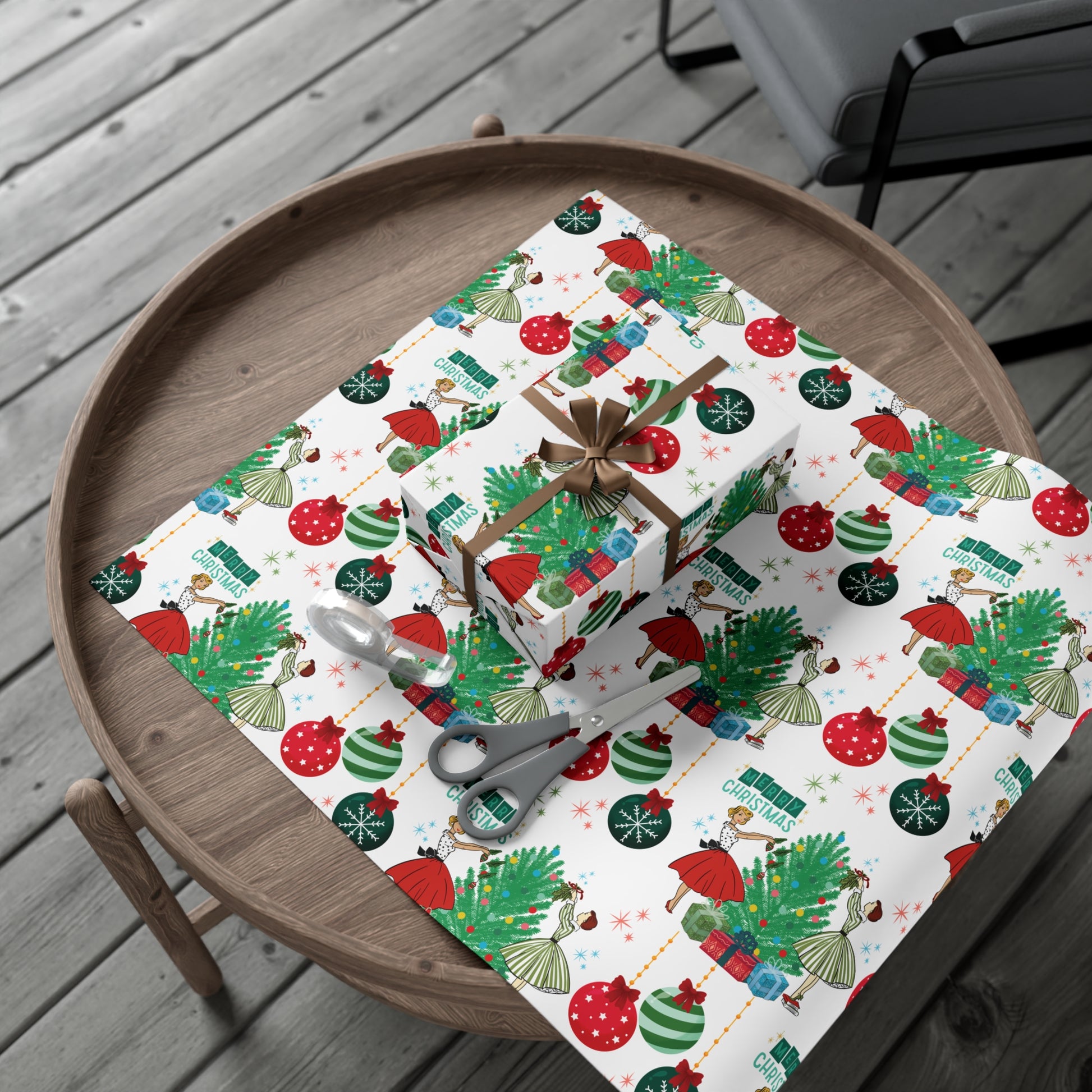 Retro Glam Christmas Wrapping Paper  50s Holiday Gift Wrap, Festive Fun Design for Stylish Presents, 3 Size Options Available Gift Mom