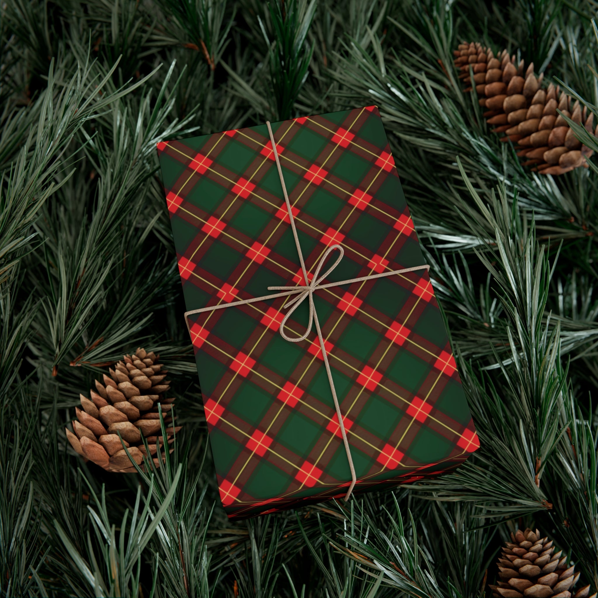 Festive Red & Green Plaid Wrapping Paper - Classic Holiday Gift Wrap for Christmas Presents, Adds Seasonal Charm, Premium Quality Wrapping for All Gifts - MRSBYVALLE