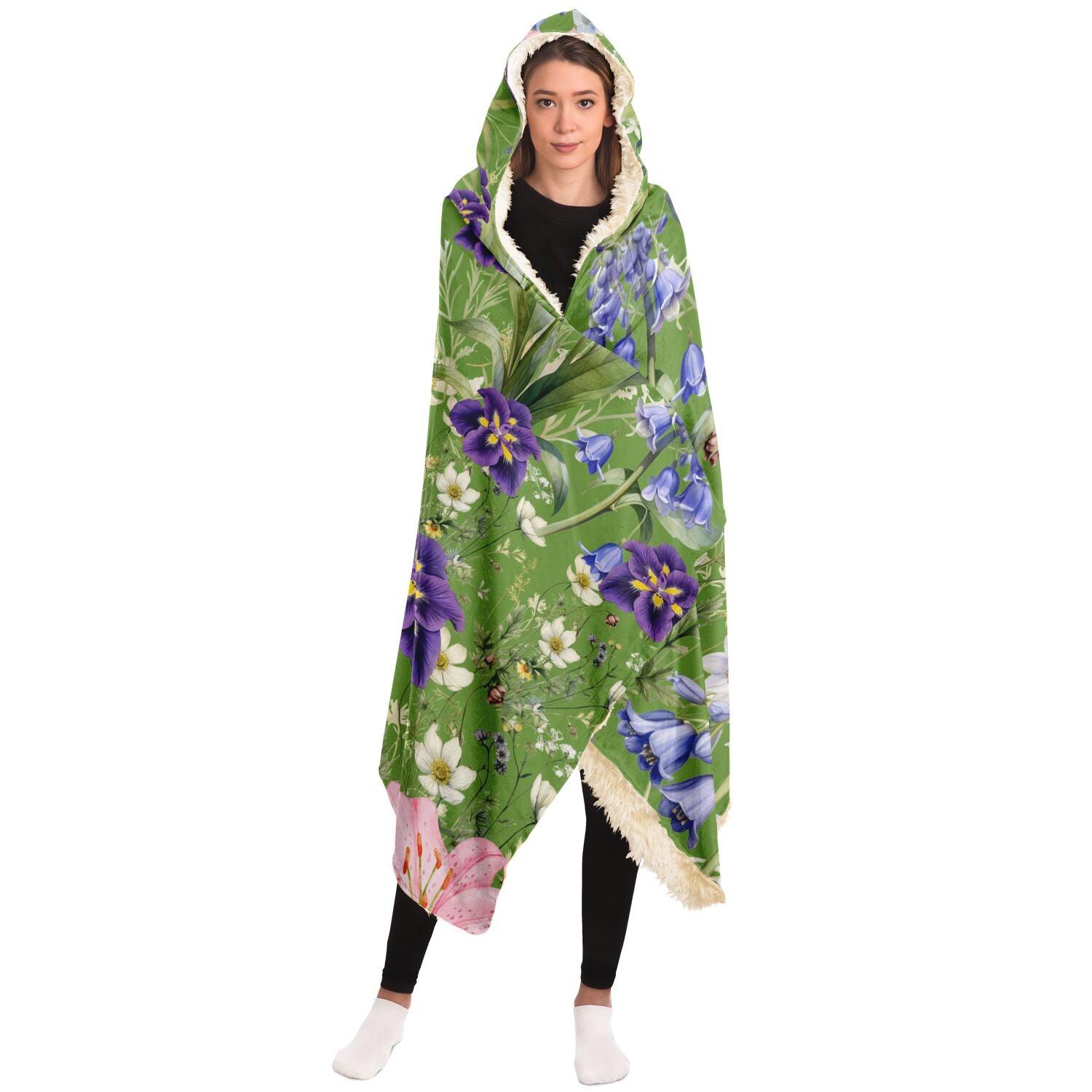Luxurious Green Hooded Blanket with Purple & Pink Flower Design Cozy, Warm, Perfect for Snuggling Indoors & Outdoors - MRSBYVALLE
