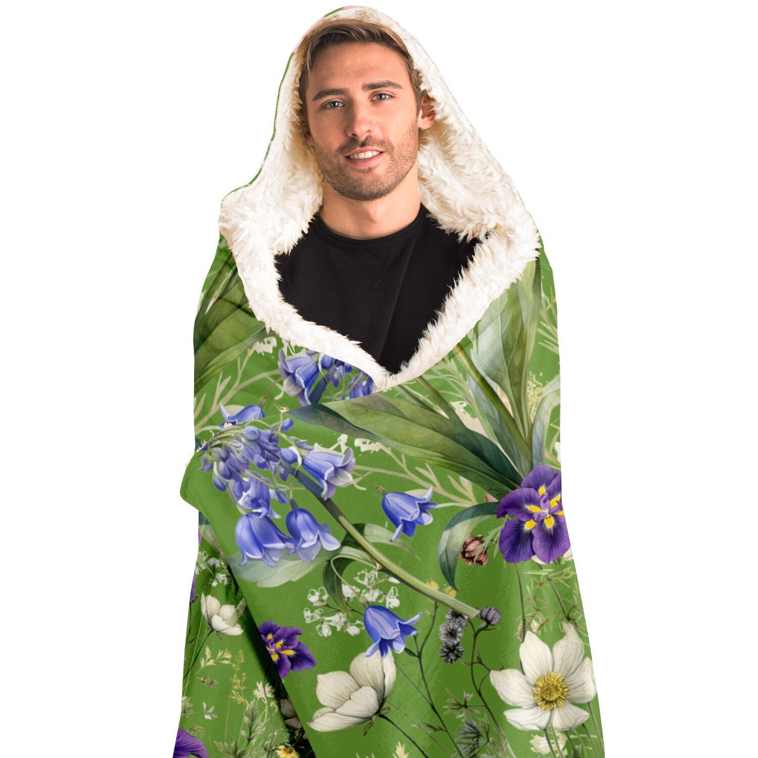 Luxurious Green Hooded Blanket with Purple & Pink Flower Design Cozy, Warm, Perfect for Snuggling Indoors & Outdoors - MRSBYVALLE